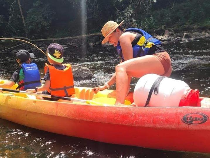 Tonneau Herbergement Insolite Au Camping Des Nieres Ebreuil Esterno foto